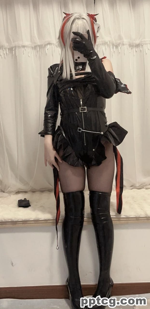 疯猫 Fantia 会员订阅-奈奈COS 疯猫 Fantia 会员订阅