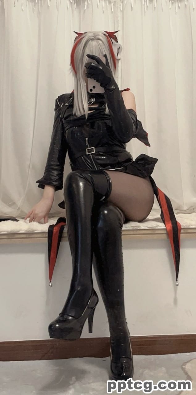 疯猫 Fantia 会员订阅-奈奈COS 疯猫 Fantia 会员订阅
