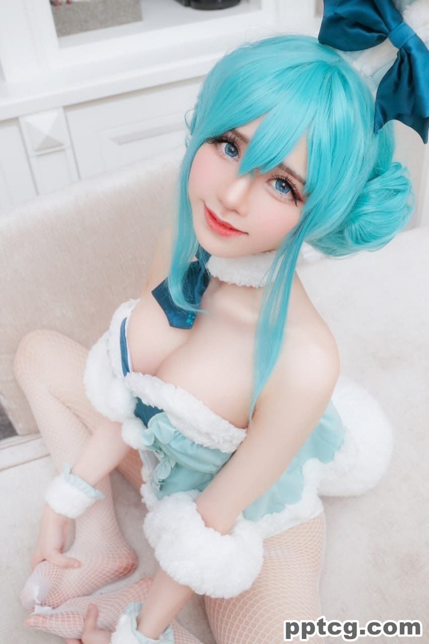 Sally Dorasnow 雪未来 Miku bunnygirl-奈奈COS Sally Dorasnow 雪未来 Miku bunnygirl