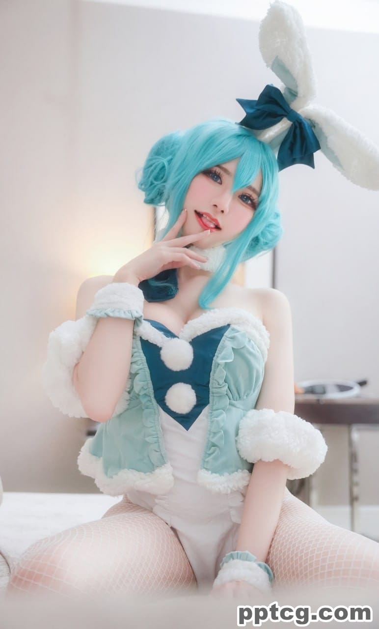 Sally Dorasnow 雪未来 Miku bunnygirl-奈奈COS Sally Dorasnow 雪未来 Miku bunnygirl