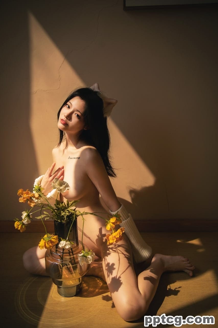 桃良阿宅 白毛衣-奈奈COS 桃良阿宅 白毛衣