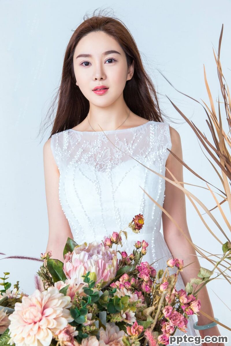 易阳Silvia-秀人网写真套图资源合集免费欣赏-皮皮兔动漫