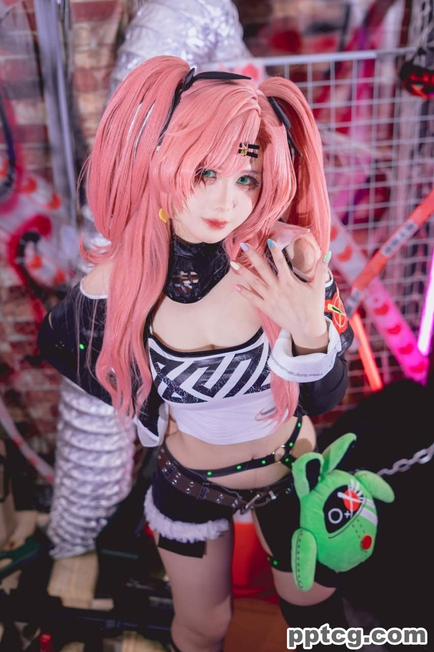 Pyon Lay 绝区零 妮可·德玛拉 Nicole Demara-奈奈COS Pyon Lay 绝区零 妮可·德玛拉 Nicole Demara