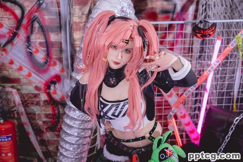 Pyon Lay 绝区零 妮可·德玛拉 Nicole Demara-奈奈COS Pyon Lay 绝区零 妮可·德玛拉 Nicole Demara
