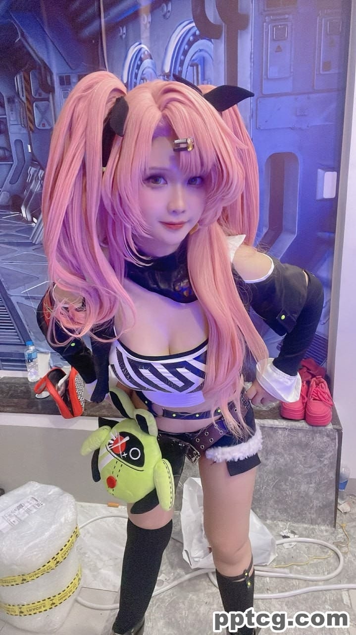 Pyon Lay 绝区零 妮可·德玛拉 Nicole Demara-奈奈COS Pyon Lay 绝区零 妮可·德玛拉 Nicole Demara