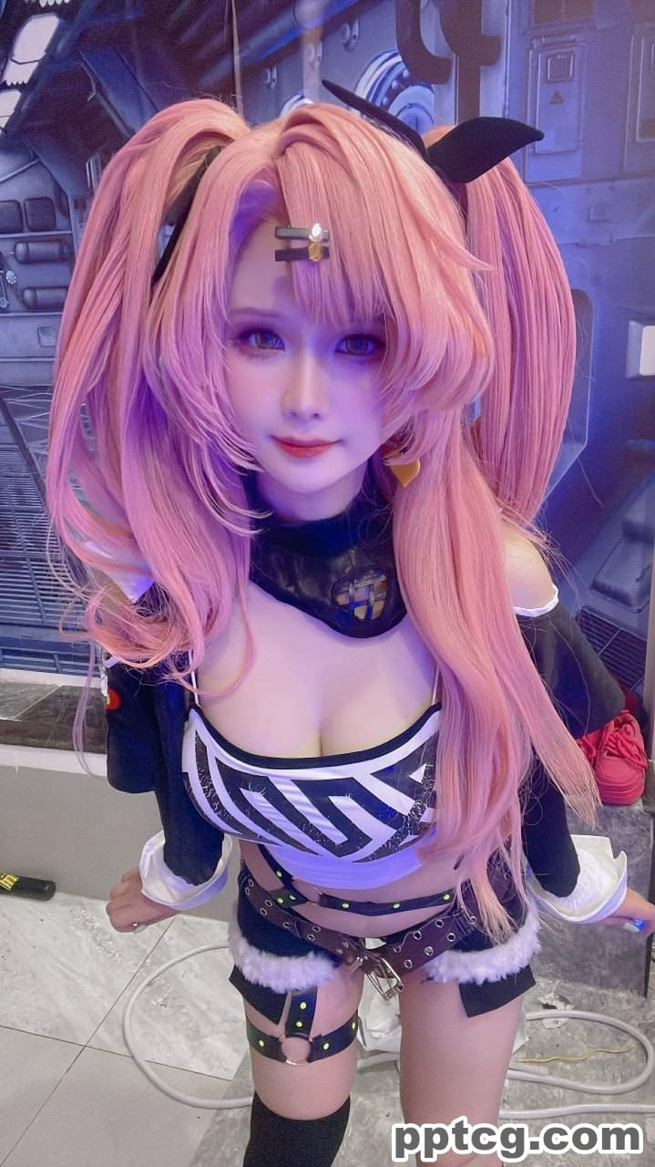 Pyon Lay 绝区零 妮可·德玛拉 Nicole Demara-奈奈COS Pyon Lay 绝区零 妮可·德玛拉 Nicole Demara