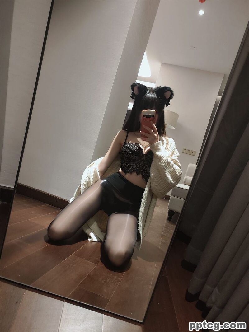 雪琪SAMA 油亮黑丝太太黑色蕾丝胸衣-奈奈COS 雪琪SAMA 油亮黑丝太太黑色蕾丝胸衣