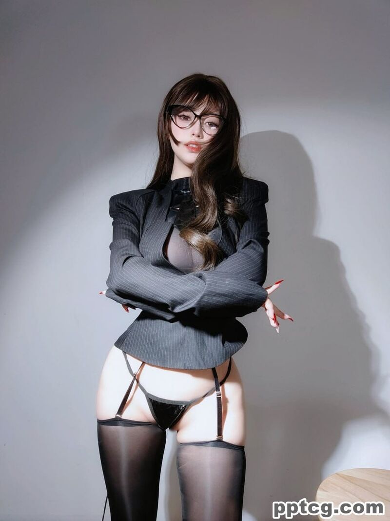 女主K 秘书 丝袜-奈奈COS 女主K 秘书 丝袜