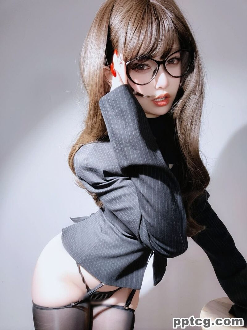 女主K 秘书 丝袜-奈奈COS 女主K 秘书 丝袜
