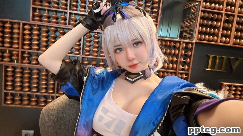 Sally Dorasnow 崩坏 星穹铁道 银狼 Silver Wolf COS写真图集-皮皮兔动漫