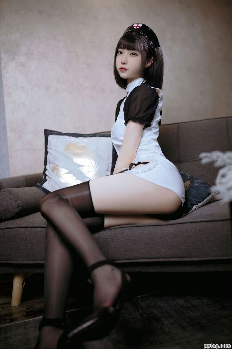 许岚 黑丝护士-奈奈COS 许岚 黑丝护士