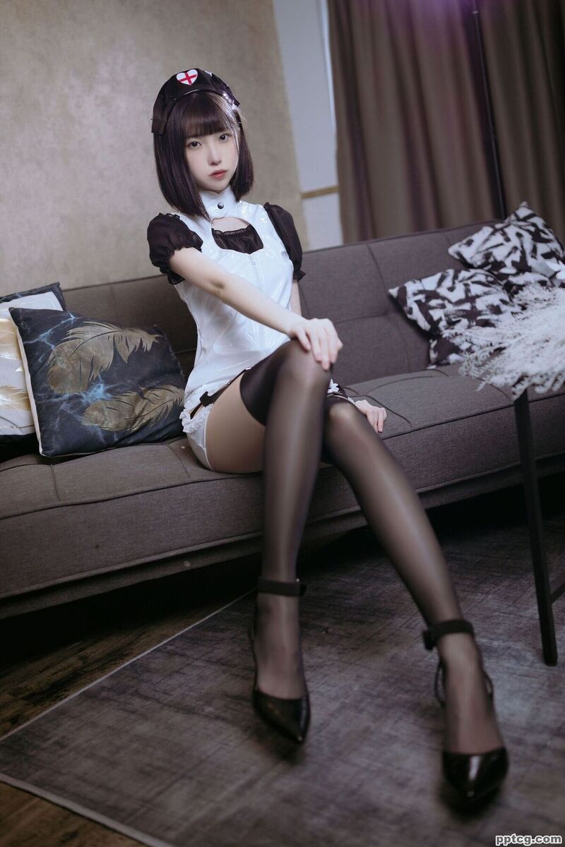 许岚 黑丝护士-奈奈COS 许岚 黑丝护士