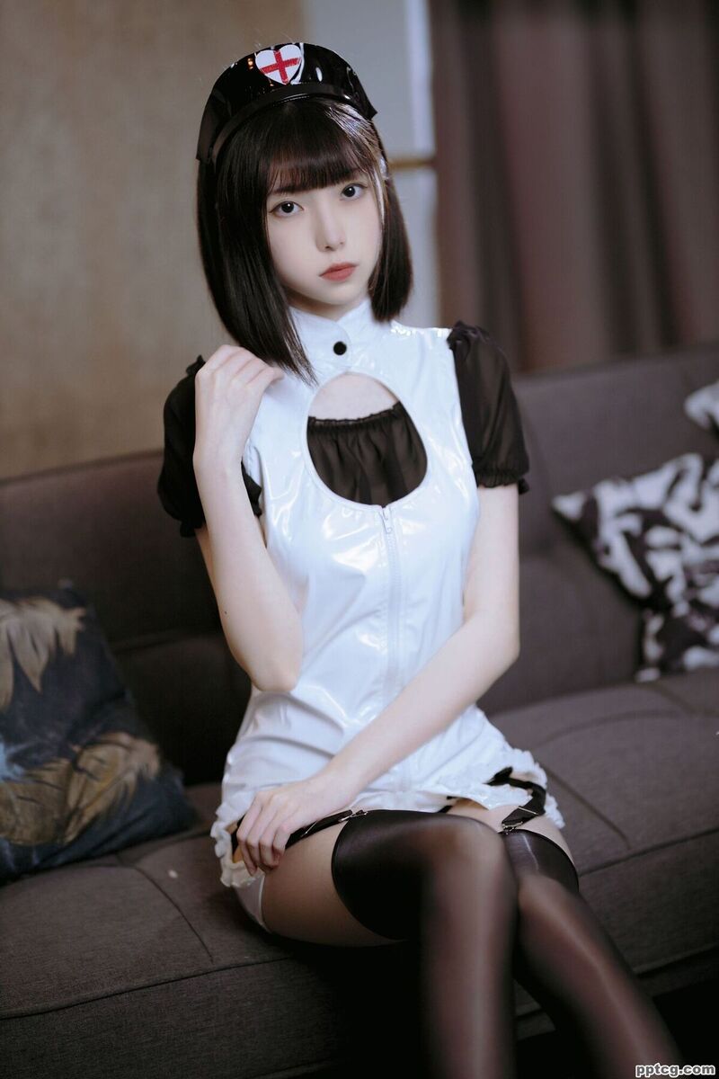 许岚 黑丝护士-奈奈COS 许岚 黑丝护士