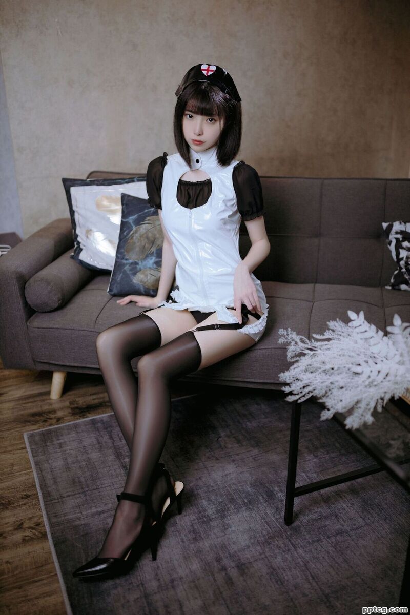 许岚 黑丝护士-奈奈COS 许岚 黑丝护士