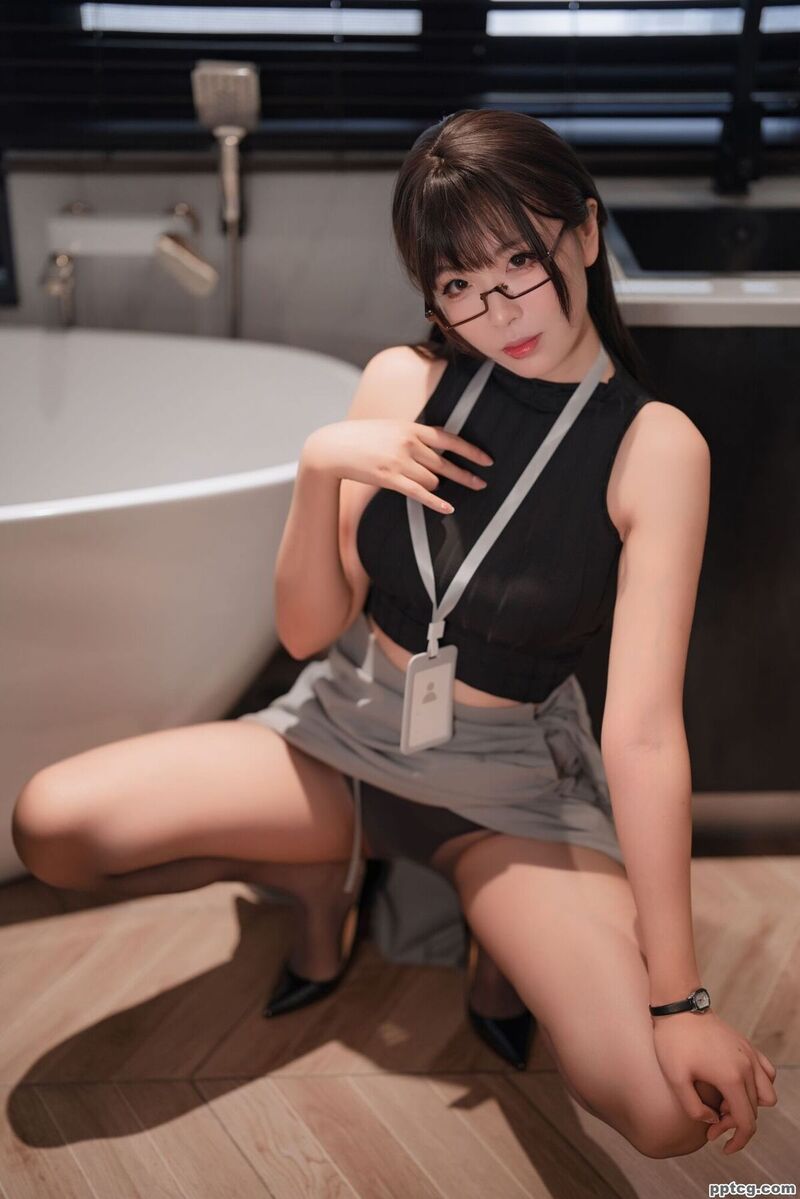 轩萧学姐 眼镜娘OL-奈奈COS 轩萧学姐 眼镜娘OL