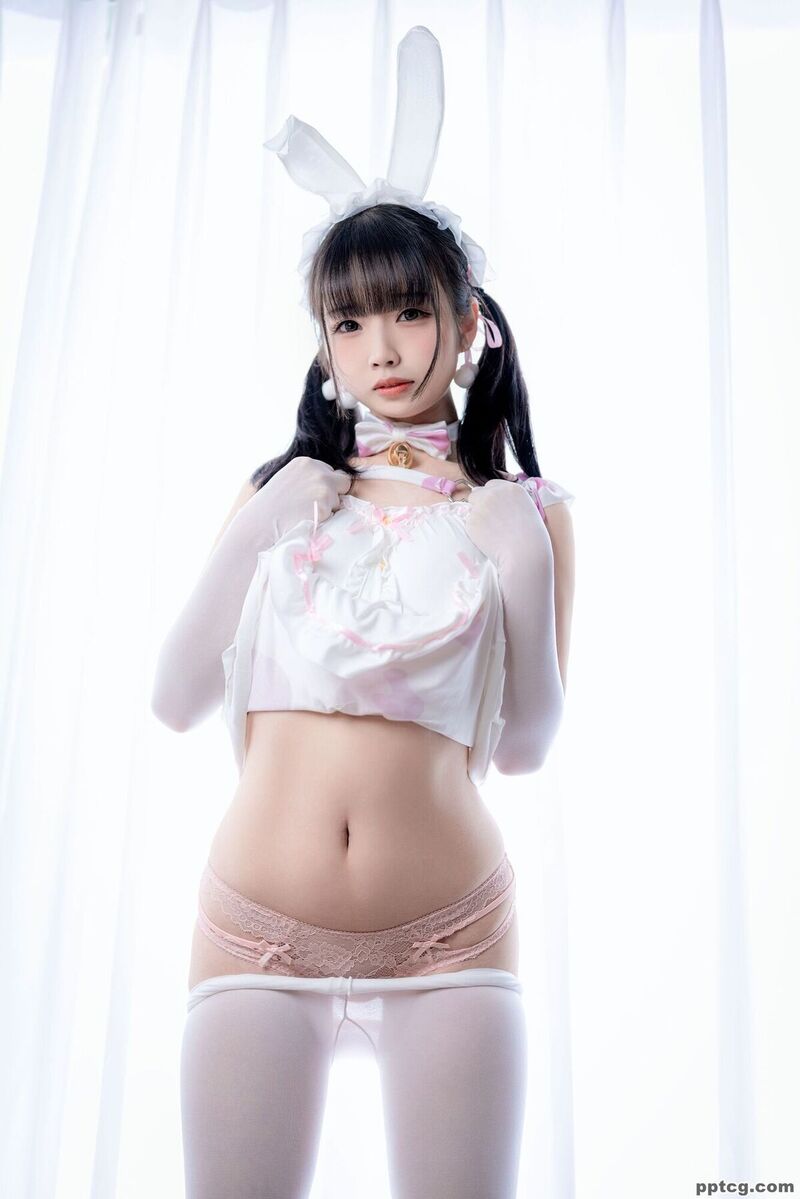 十万珍吱伏特 白桃乌龙奶茶-奈奈COS 十万珍吱伏特 白桃乌龙奶茶