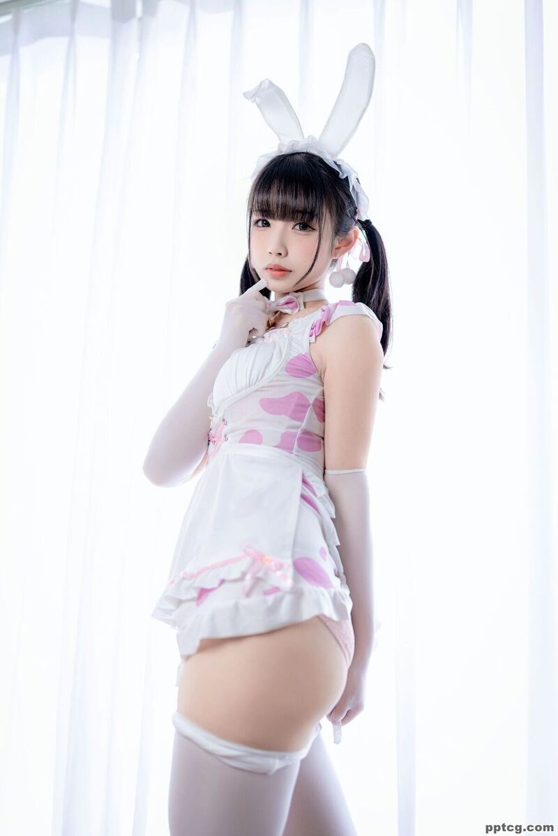 十万珍吱伏特 白桃乌龙奶茶-奈奈COS 十万珍吱伏特 白桃乌龙奶茶