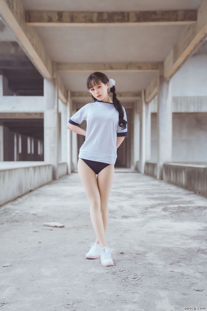 晕崽Zz 工地日記-奈奈COS 晕崽Zz 工地日記