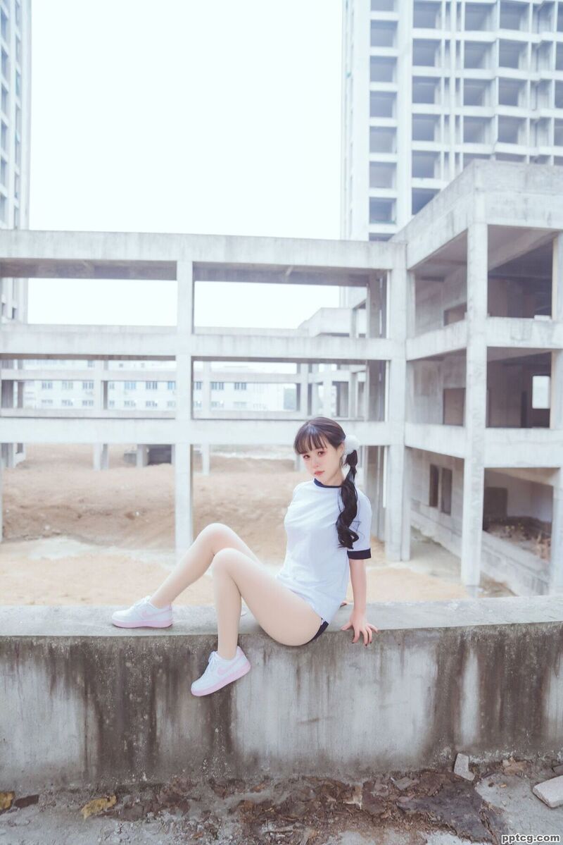 晕崽Zz 工地日記-奈奈COS 晕崽Zz 工地日記