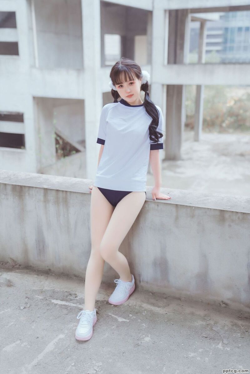 晕崽Zz 工地日記-奈奈COS 晕崽Zz 工地日記