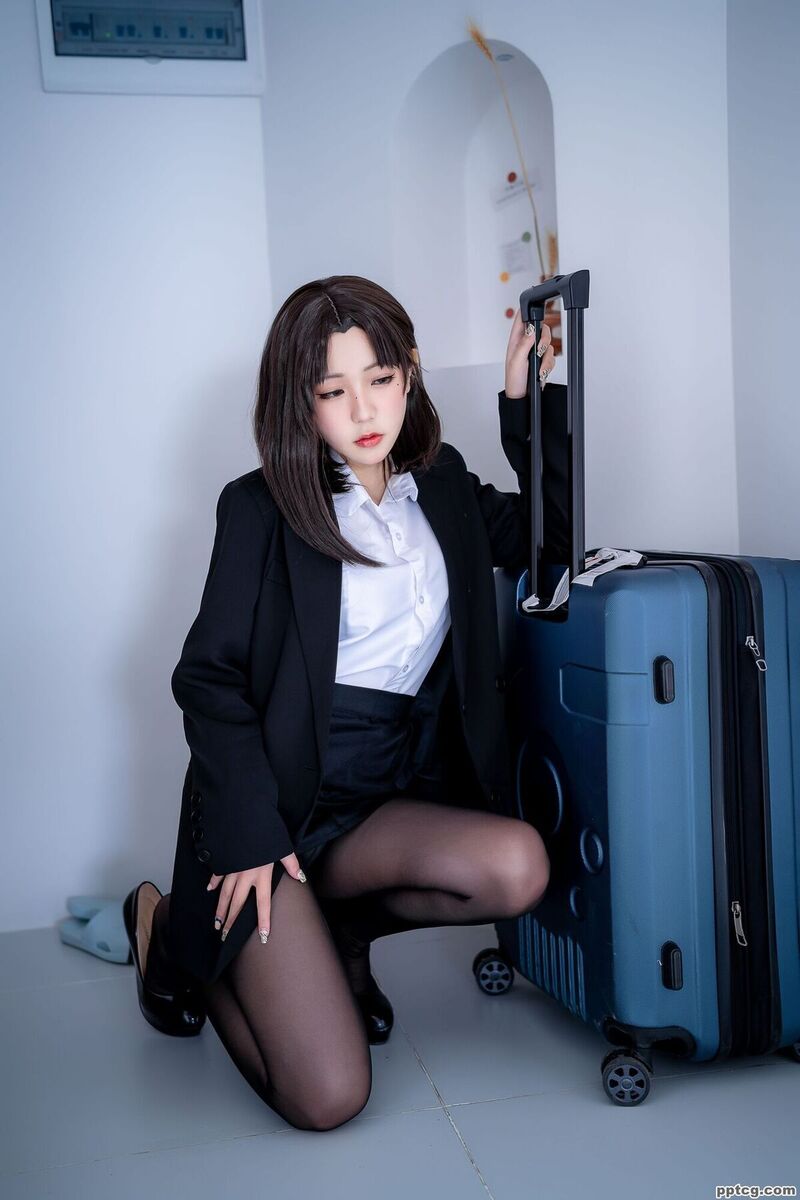 蓝小沂KiKi  OL黑丝