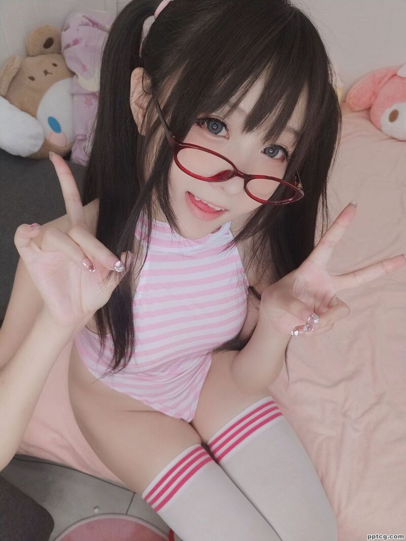 摇摇乐 友達と一緒です-奈奈COS 摇摇乐 友達と一緒です