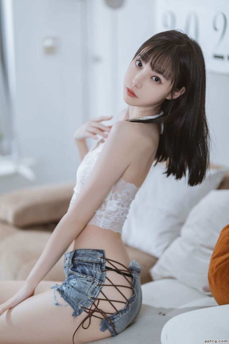 许岚 纯欲吊带-奈奈COS 许岚 纯欲吊带