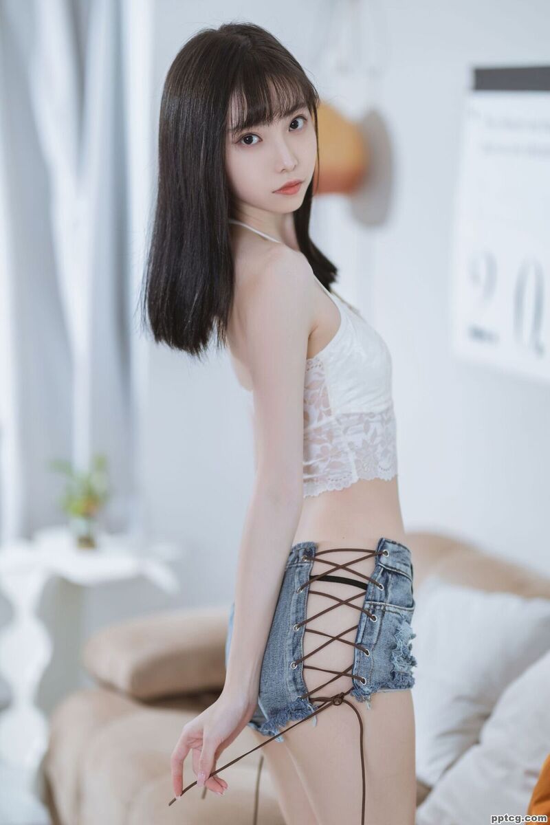 许岚 纯欲吊带-奈奈COS 许岚 纯欲吊带