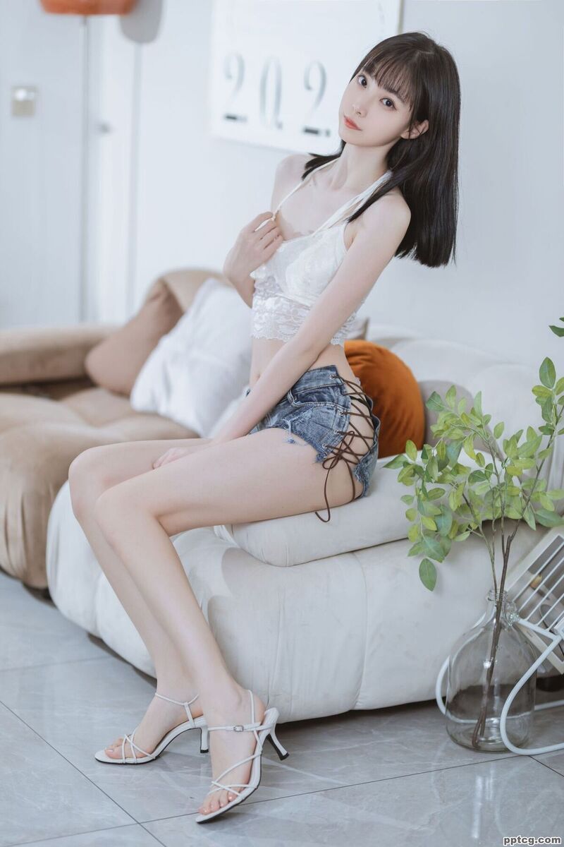 许岚 纯欲吊带-奈奈COS 许岚 纯欲吊带
