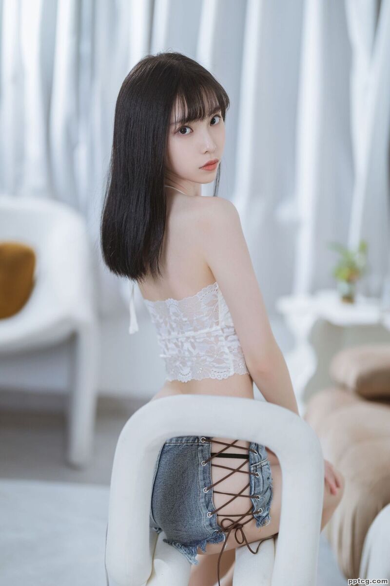 许岚 纯欲吊带-奈奈COS 许岚 纯欲吊带