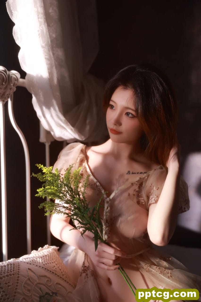 桃良阿宅 花束与影-奈奈COS 桃良阿宅 花束与影