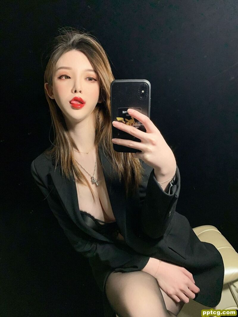 一小央泽  优雅的坏女人罢了 COS写真图集-皮皮兔动漫
