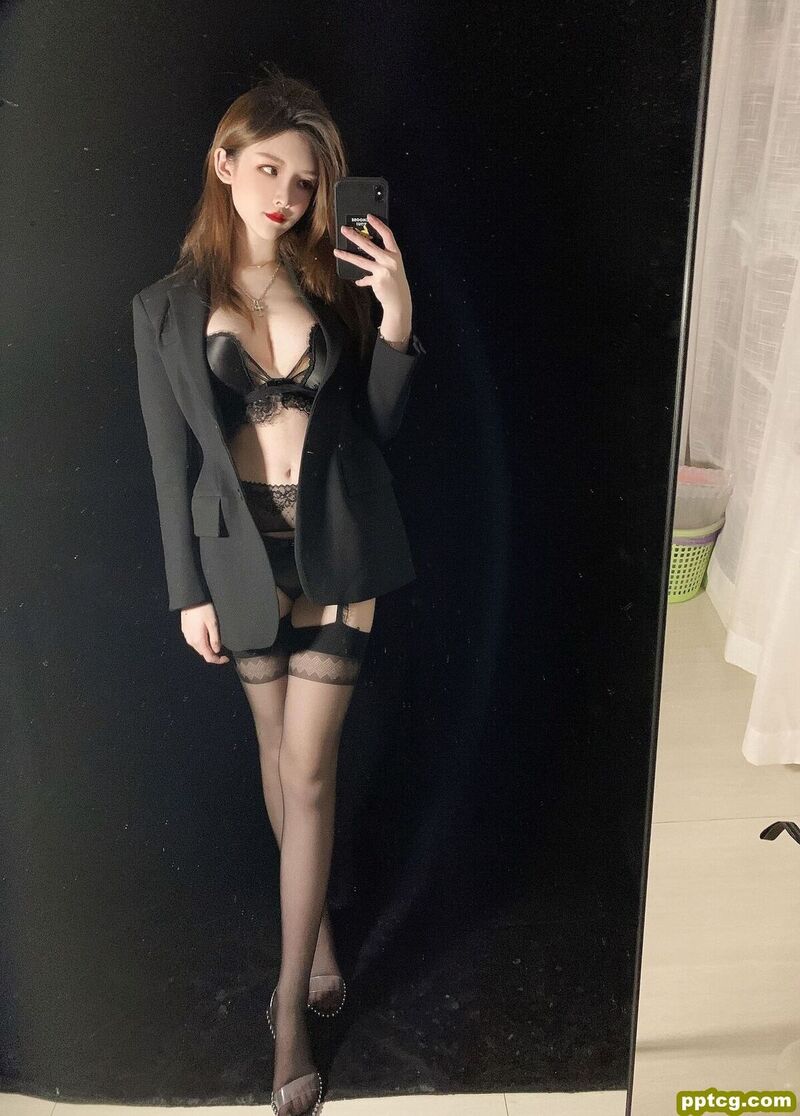 一小央泽 优雅的坏女人罢了-奈奈COS 一小央泽 优雅的坏女人罢了