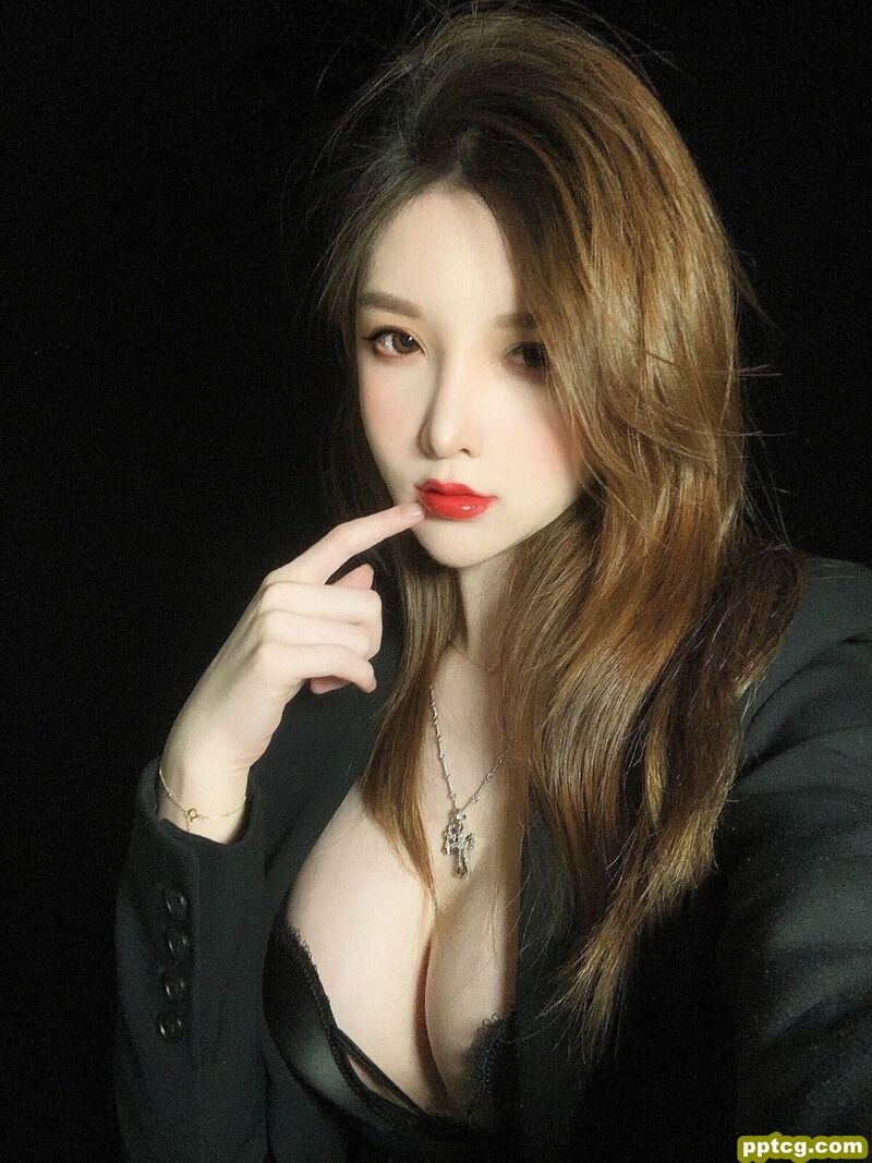 一小央泽 优雅的坏女人罢了-奈奈COS 一小央泽 优雅的坏女人罢了