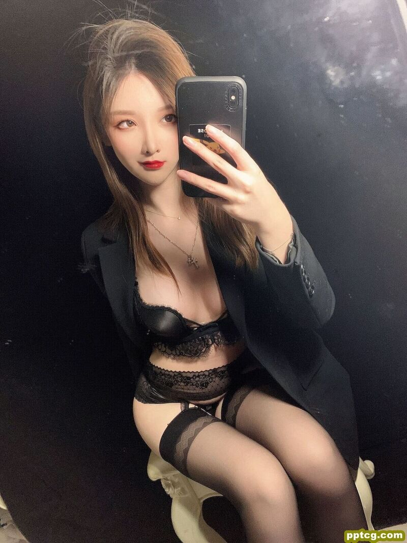 一小央泽 优雅的坏女人罢了-奈奈COS 一小央泽 优雅的坏女人罢了