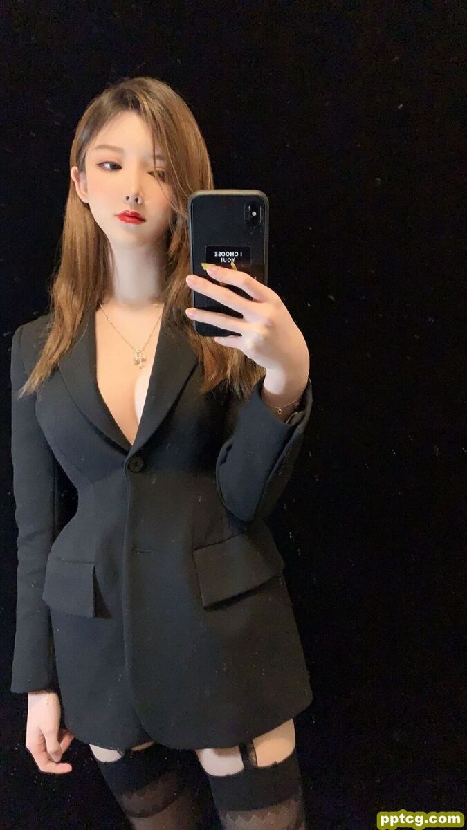 一小央泽 优雅的坏女人罢了-奈奈COS 一小央泽 优雅的坏女人罢了