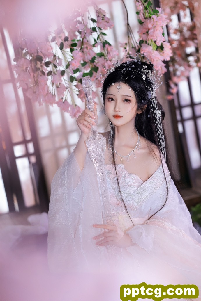 大师兄，既已被你发现我的身份那我也不…唔…-皮皮兔动漫