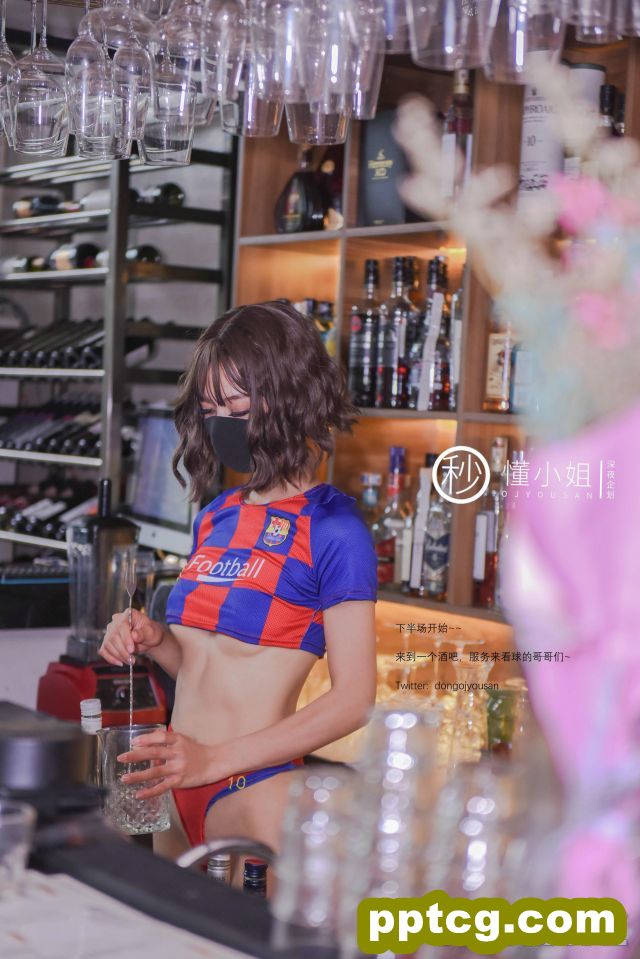 [写真套图]深夜企划 秒懂小姐 –  露出的足球宝贝