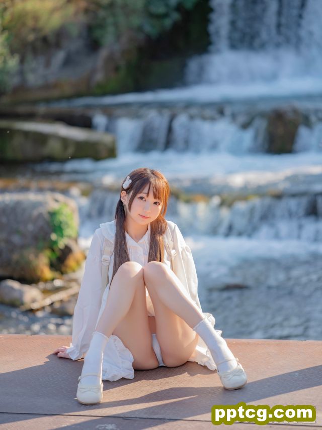 [写真套图]Nagisa魔物喵 – 泡泡白裙