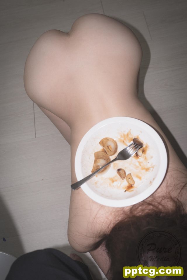 [写真套图]Pure Media – Vol.265 Yeha Hungry bitch in the stairwell